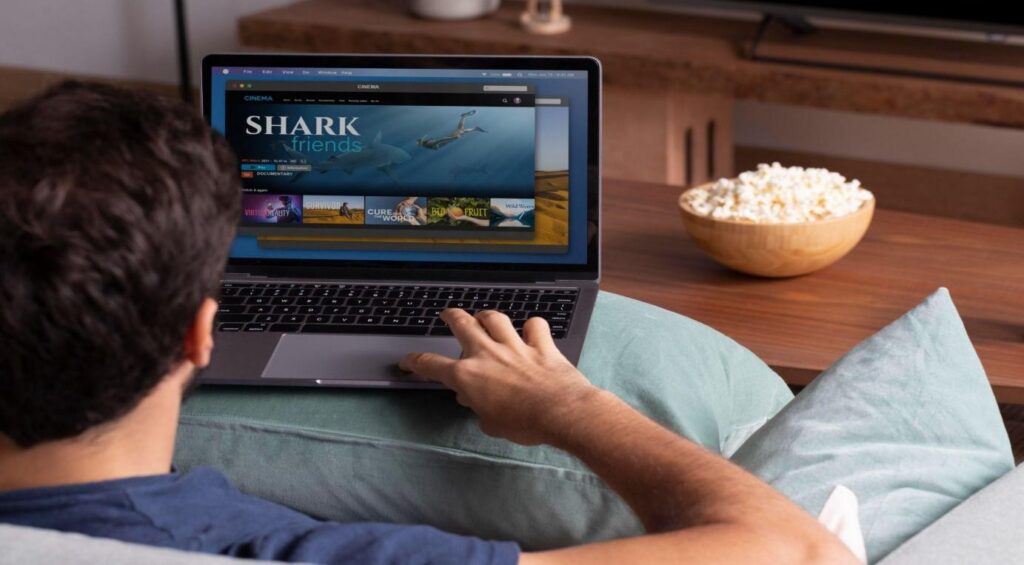 Stable IPTV server for smooth streaming on a smart TV